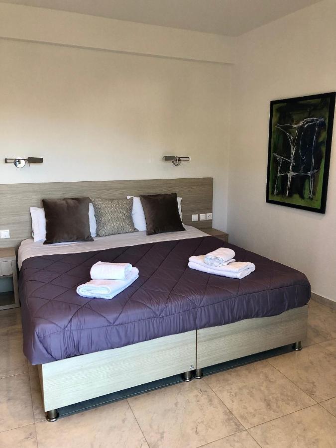 Vanessa House Luxury Apartments Skiathos Town Bagian luar foto