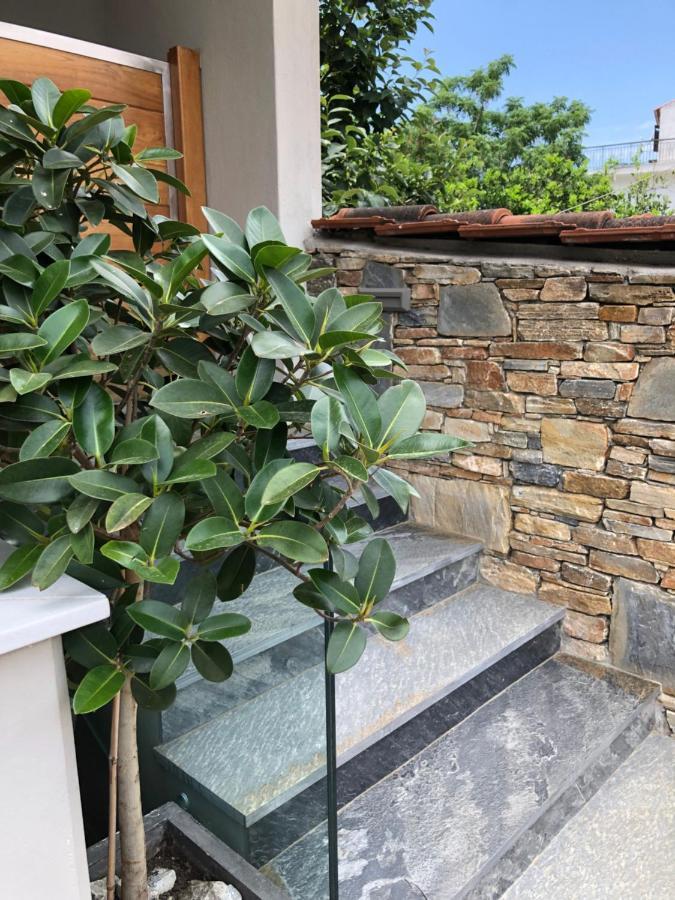 Vanessa House Luxury Apartments Skiathos Town Bagian luar foto